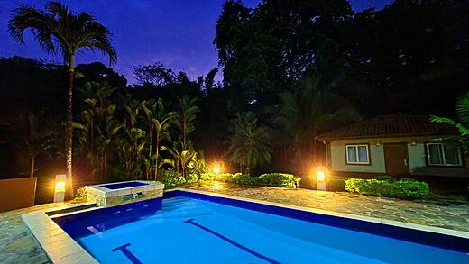 Coconut Lodge